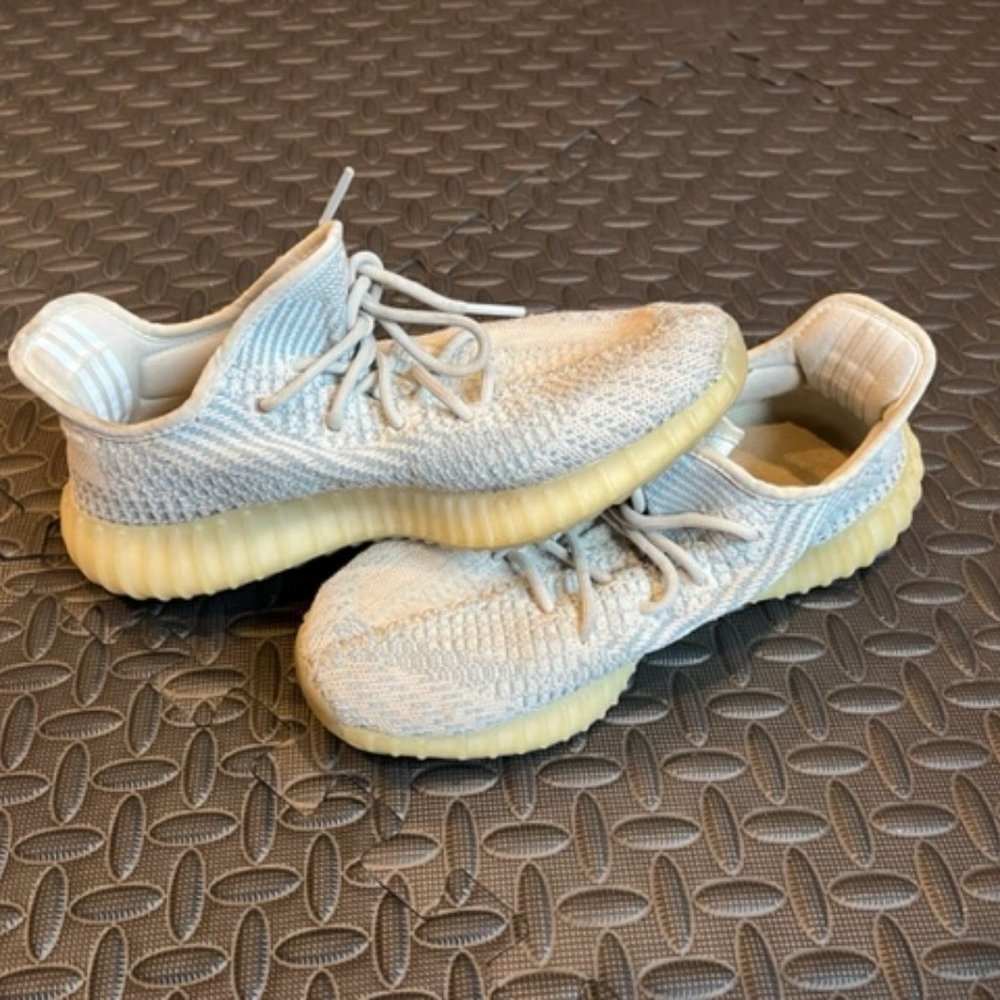 Yeezy Boost 350 V2 Cloud White, Size 9